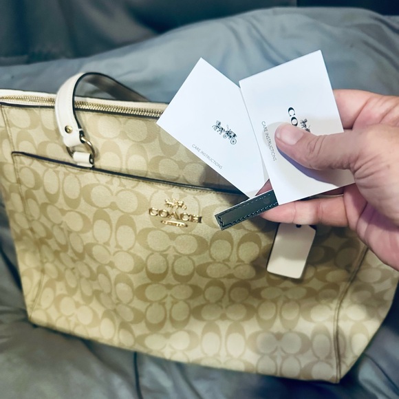 Coach Addison Tote - No longer offered by Coach - Picture 5 of 8